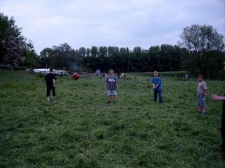Spiele auf der Wiese